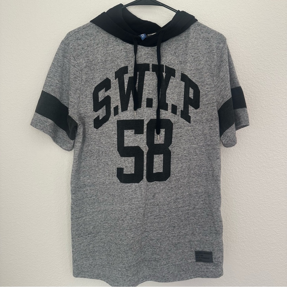 Divided Gray‎ Black Hooded Tee Small